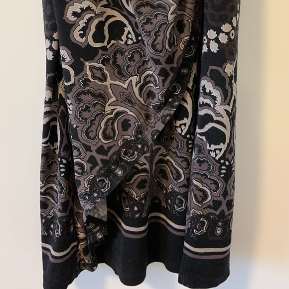 Le Chateau Printed Short Sleeve Dress - Picture 5 of 14